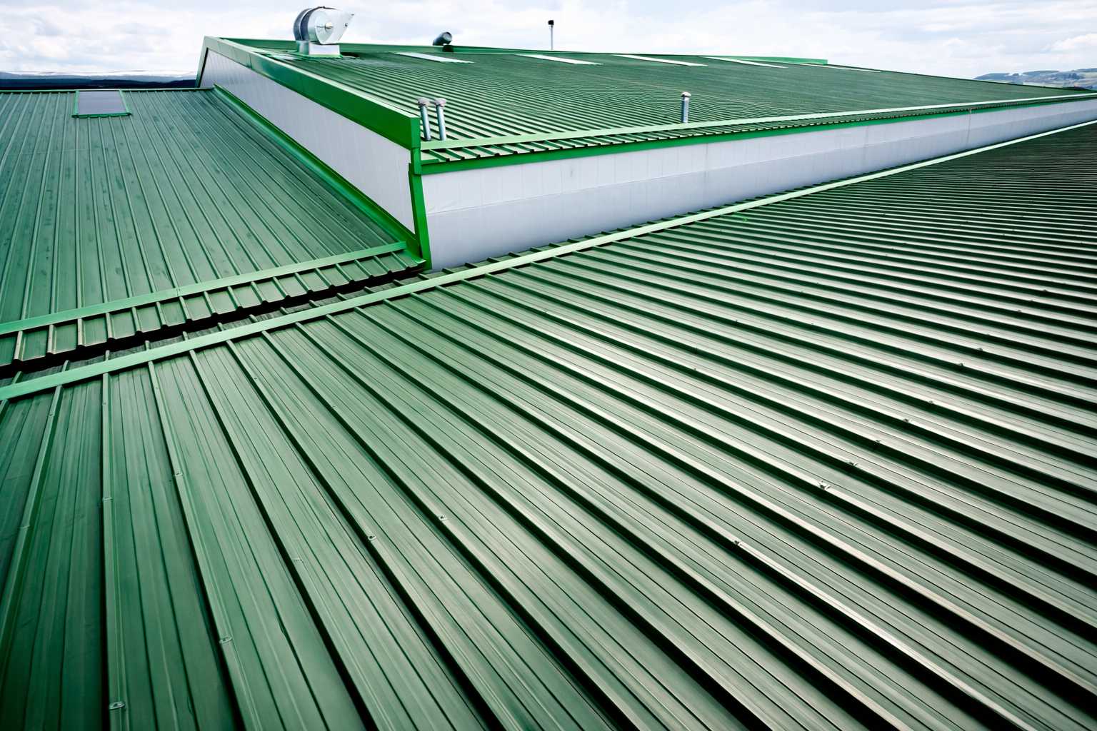 Кровельные панели для производственного здания